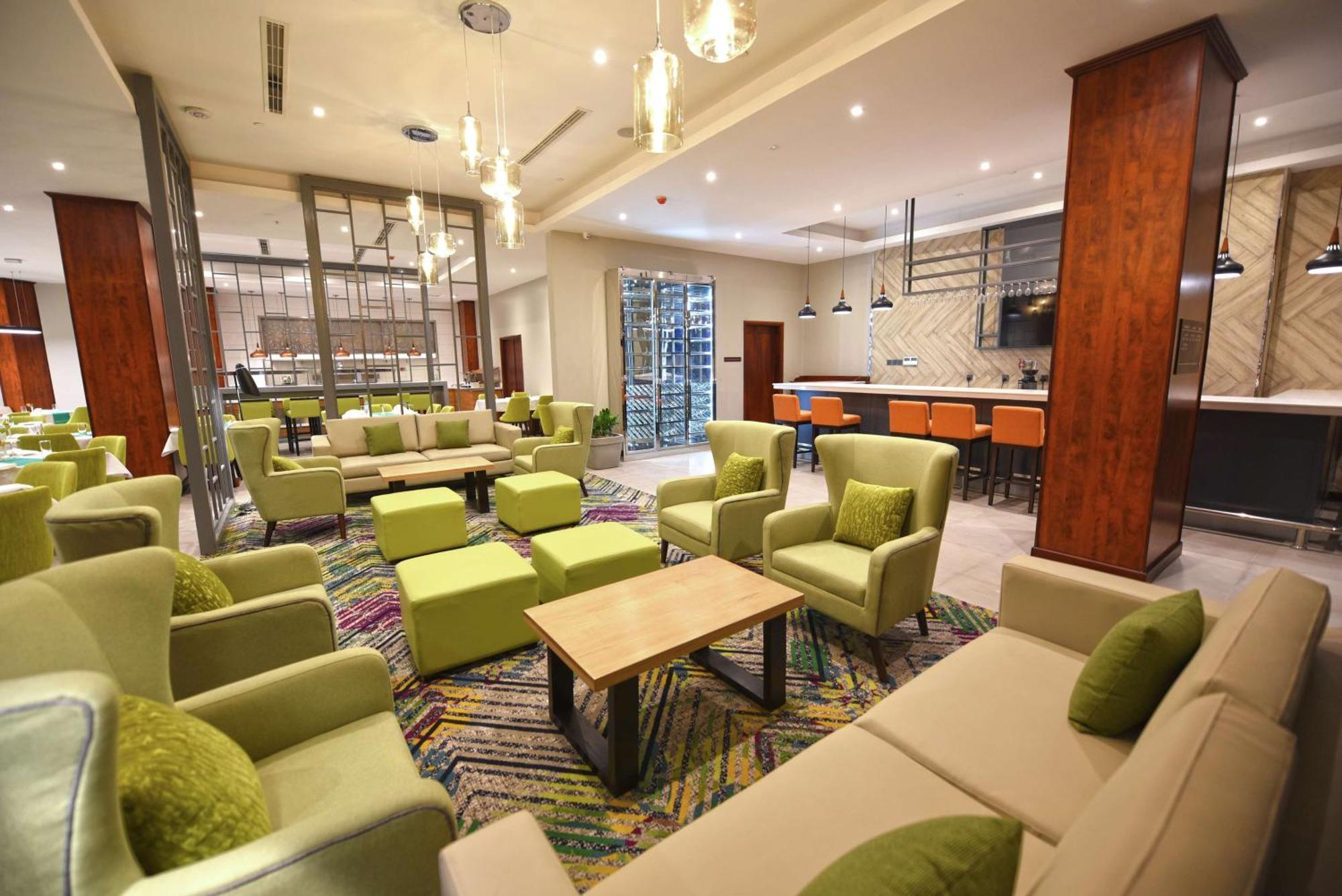 Hilton Garden Inn Kampala Extérieur photo