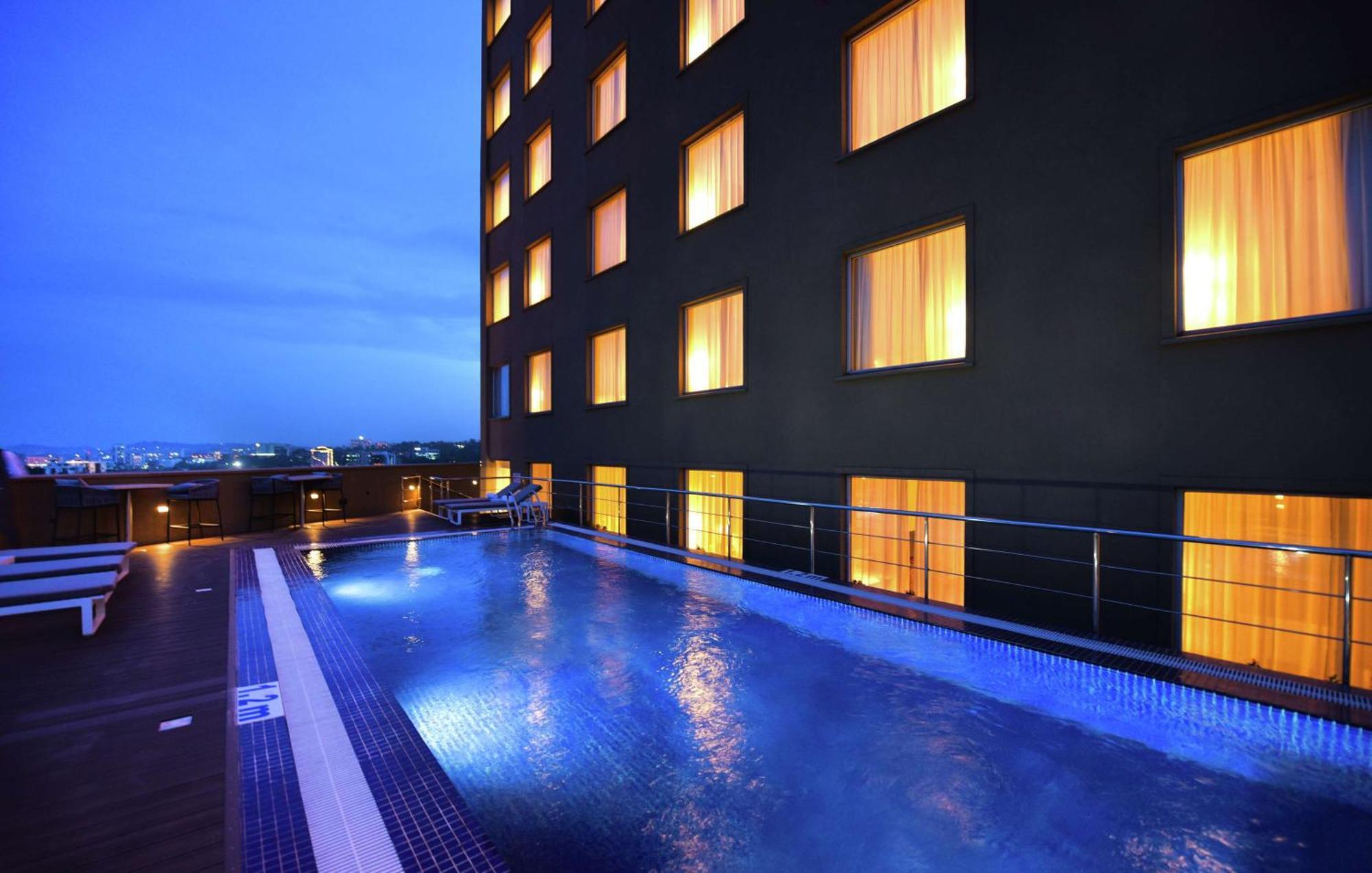 Hilton Garden Inn Kampala Extérieur photo