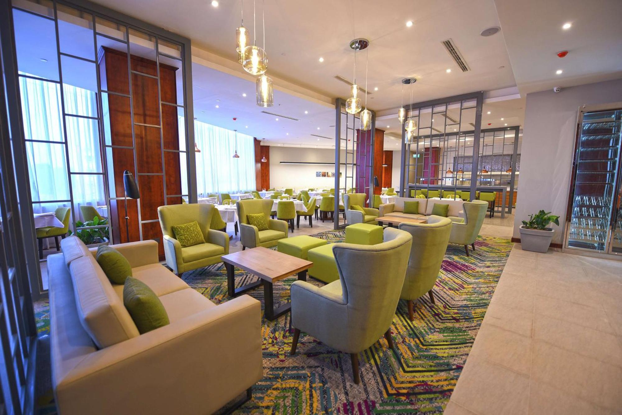 Hilton Garden Inn Kampala Extérieur photo